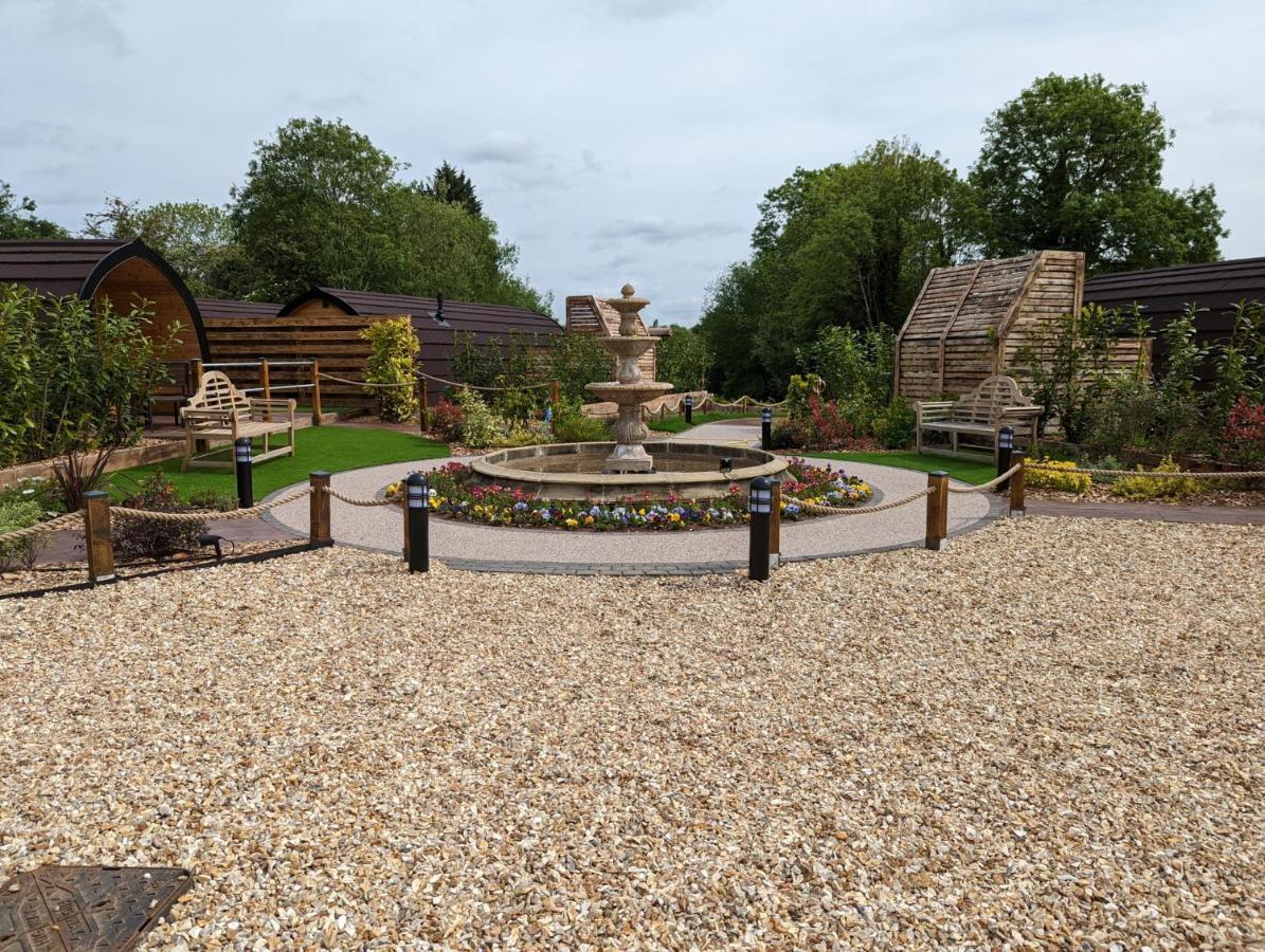 Chalet Peacock Glamping *