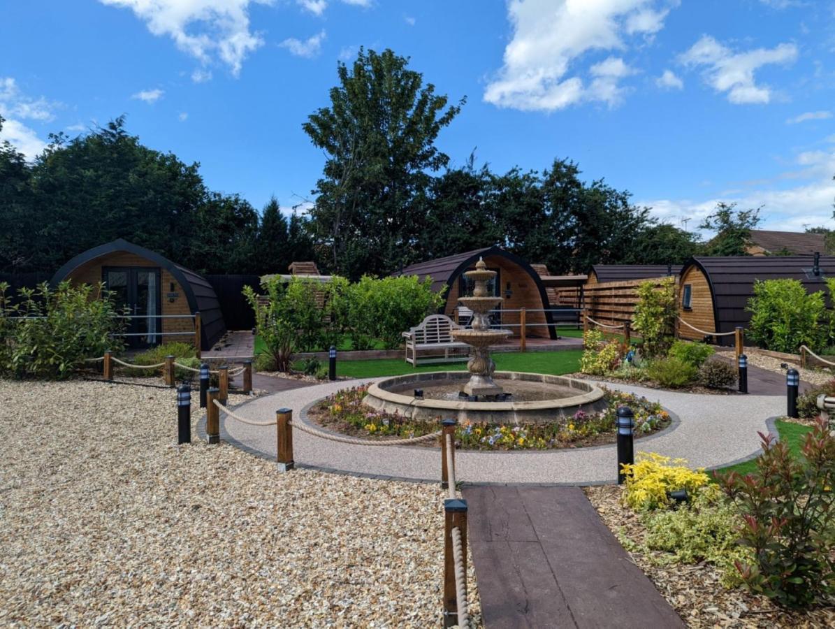 Chalet Peacock Glamping Nottingham